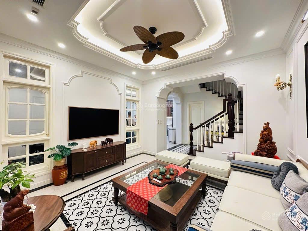 Mặt phố văn quán  85m²  vỉa hè rộng  kinh doanh hái ra tiền  chỉ 21,9 tỷ