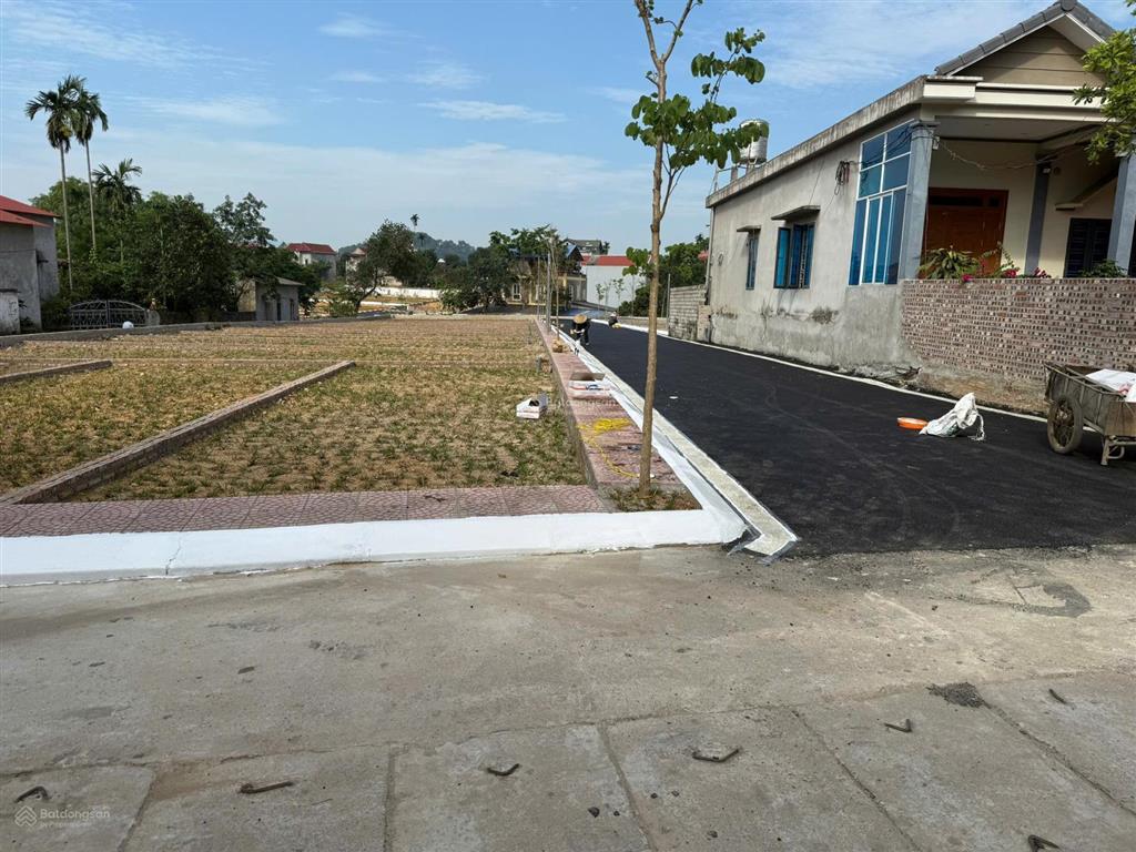 Em chính chủ cần bán gấp lô đất diện tích 70m2,tại xuân khanh, sơn tây, hà nội.