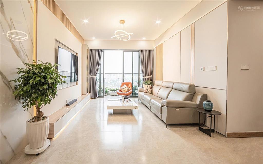 Cho thuê căn hộ 3pn giá tốt, đủ nội thất, thang máy riêng biệt