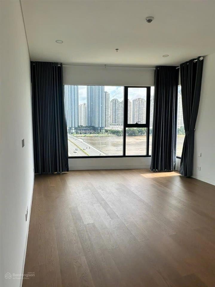 Cho thuê căn hộ 4pn, 202m2 tại the river thủ thiêm, giá ưu đãi 95 triệu vnd