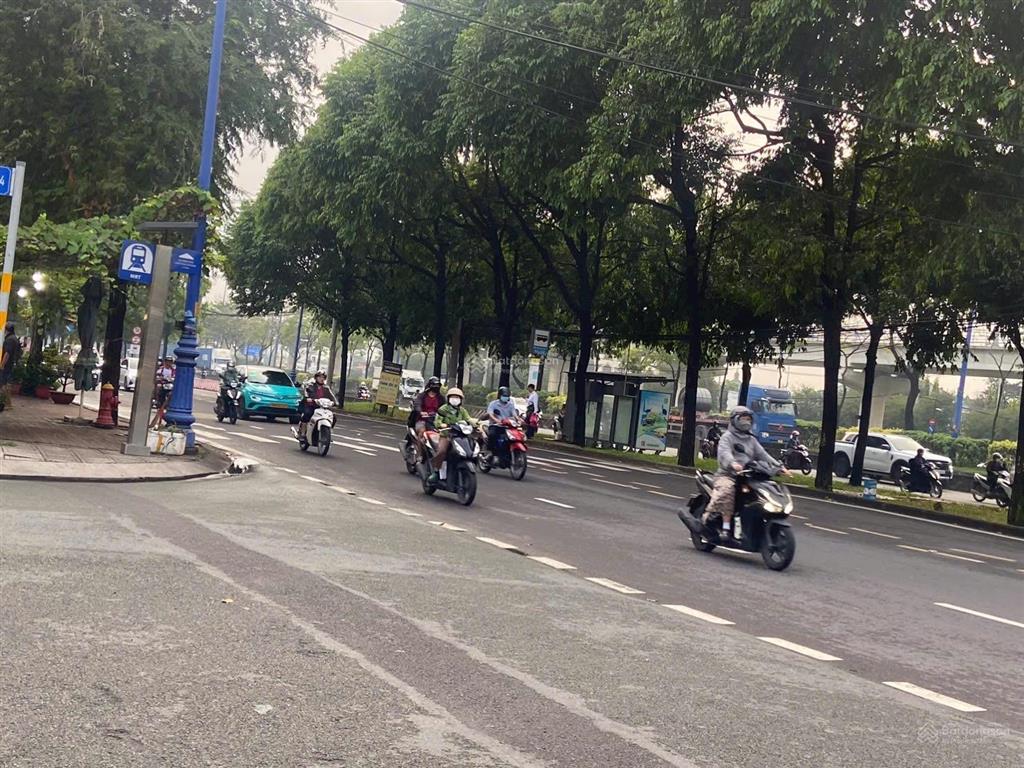 Nhà hxh đậu đỗ ngày đêm. ngay ubnd q9 cũ, 63m (ngang 6.3), chỉ 7 tỷ, phước long, thủ đức (q9 cũ)