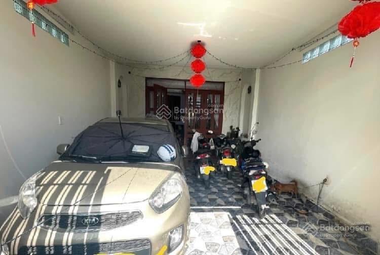 Nhà mặt tiền 10m, 3 tầng 70m (4.5x15), 7.8 tỷ ngay chợ tăng nhơn phú a, thủ đức (q9 cũ),