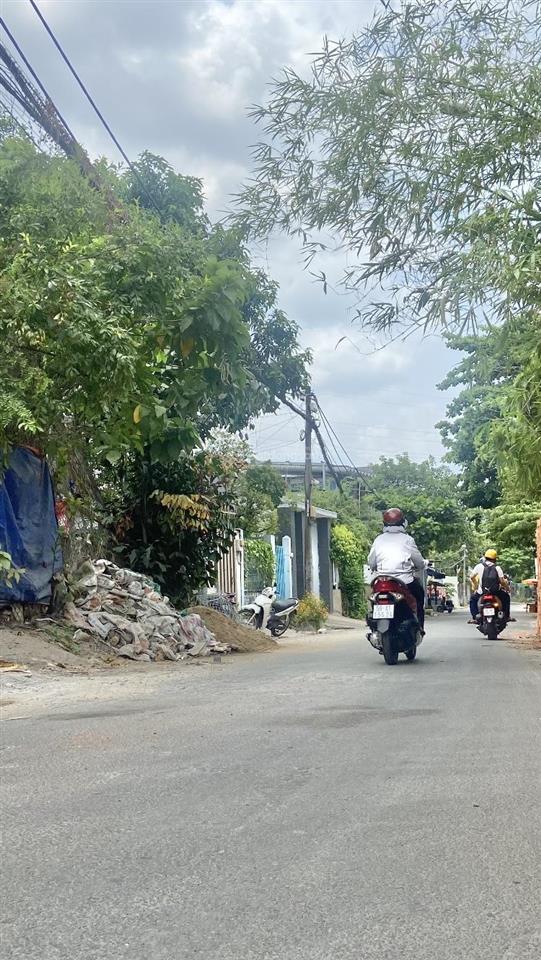 Nhà 2 tầng 240m2 (8x30), 15,5 tỷ, đg 79 phước long, thủ đức. (metro  song hành xa lộ hà nội q9),