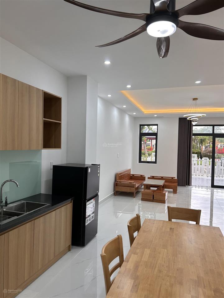 Nhà phố 4pn, 10tr5 view công viên nội khu, 4pn. liền kề kcn chơn thành, kcn bàu bàng