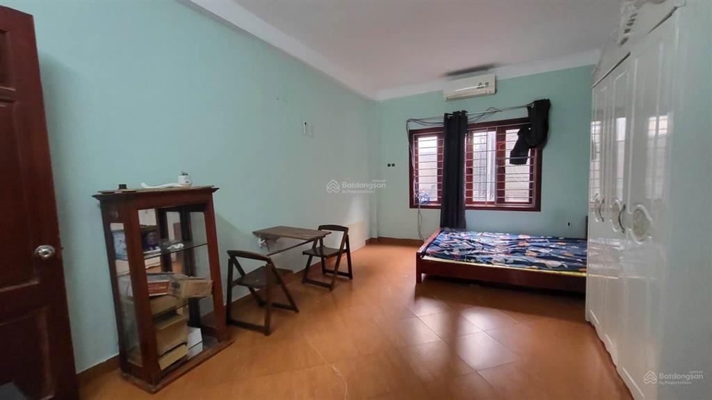 Triều khúc 35m2 6 tầng hai thoáng trước sau
vài bước chân ra phố nguyễn trãi nhà dân xây chắc chắn