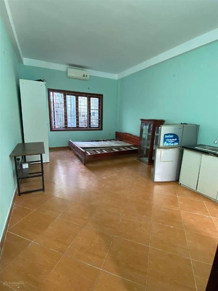 Triều khúc 35m2 6 tầng hai thoáng trước sau
vài bước chân ra phố nguyễn trãi nhà dân xây chắc chắn