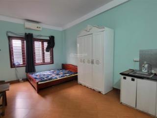 Triều khúc 35m2 6 tầng hai thoáng trước sau
vài bước chân ra phố nguyễn trãi nhà dân xây chắc chắn