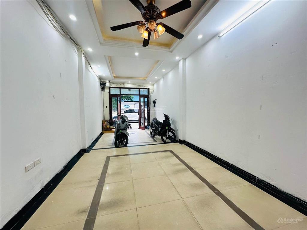 Khương đình 62 m 5 tầng nhà đẹp dân xây ngõ ô tô tránh ô tô ngủ trong nhà khu vực kinh doanh đỉnh