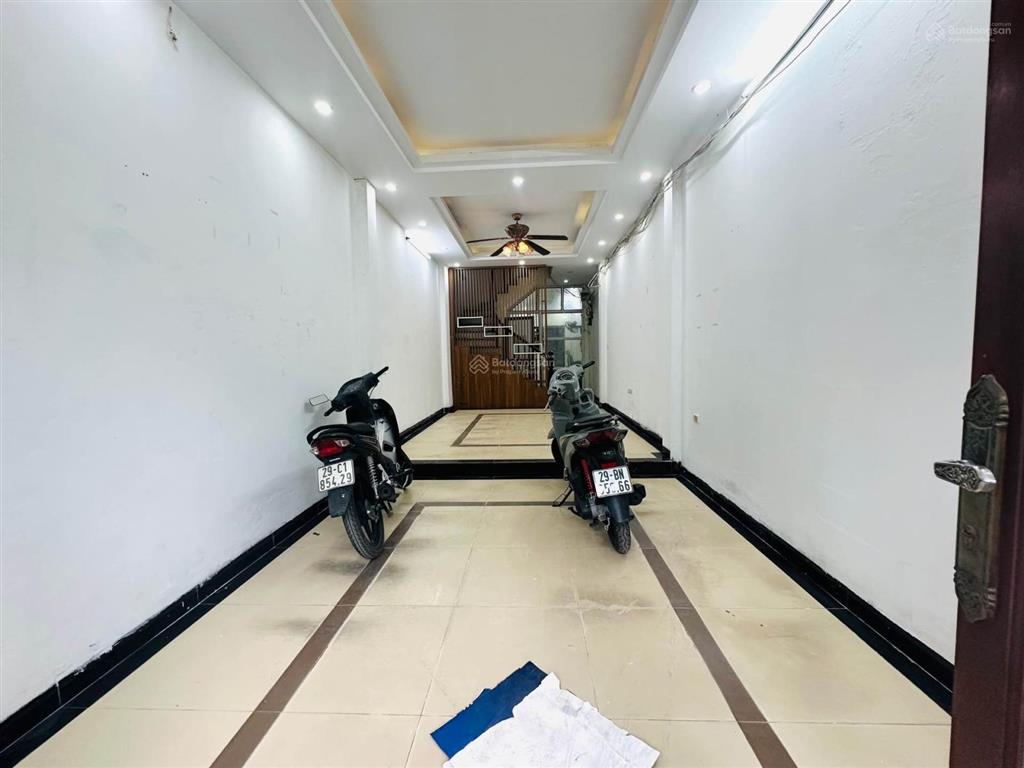 Khương đình 62 m 5 tầng nhà đẹp dân xây ngõ ô tô tránh ô tô ngủ trong nhà khu vực kinh doanh đỉnh