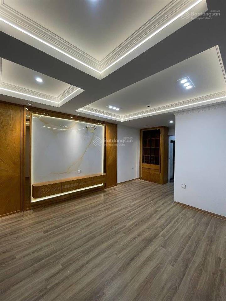 Khương đình 55 m 6 tầng thang máy nhập ngoại mặt tiền 4,5 m giá 13 tỷ có thương lượng