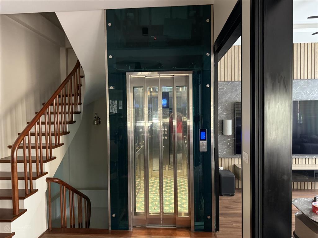 Nhà phan đình giót 7 tầng thang máy mặt tiền 6,7m dtsd 50m2 nhà chính chủ dân xây chắc chắn
