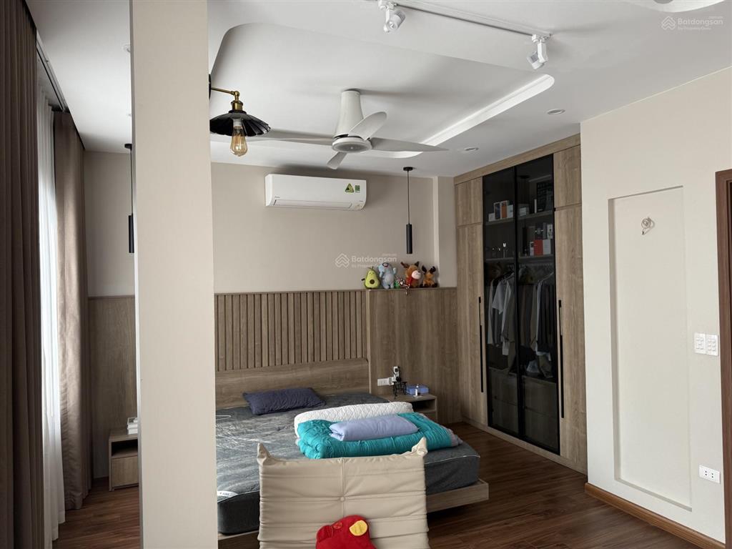 Nhà phan đình giót 7 tầng thang máy mặt tiền 6,7m dtsd 50m2 nhà chính chủ dân xây chắc chắn