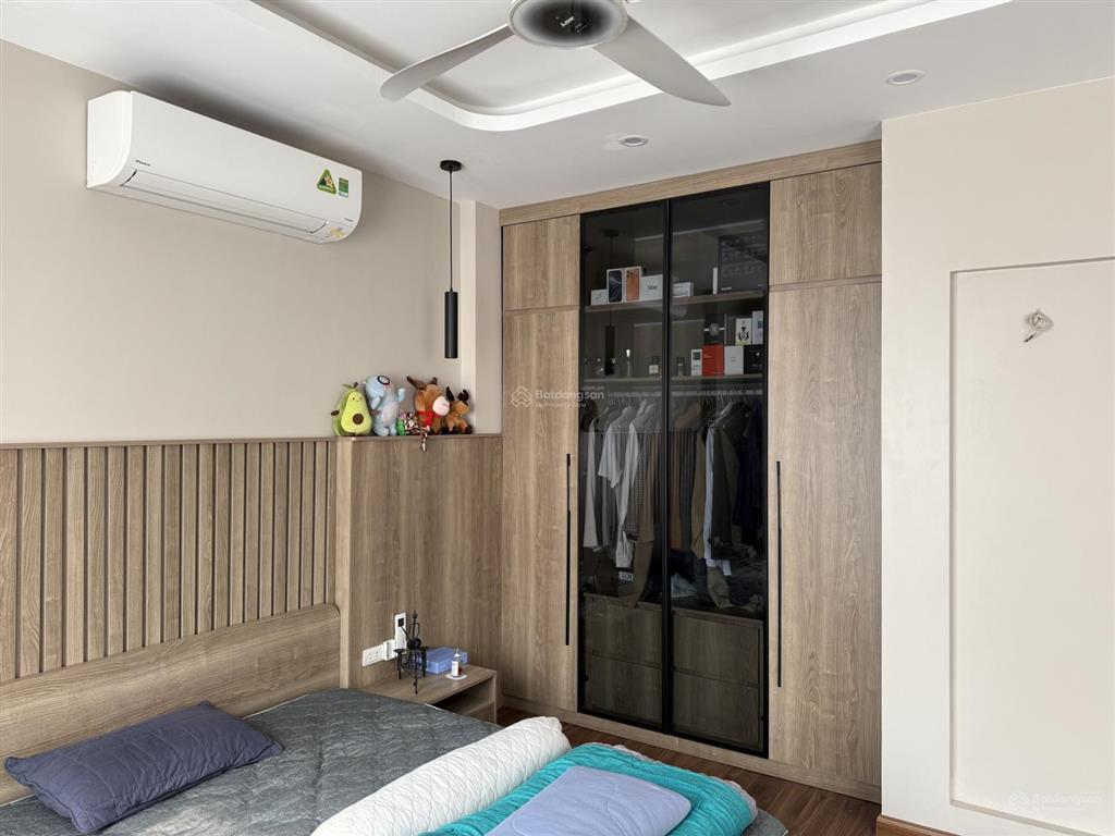 Nhà phan đình giót 7 tầng thang máy mặt tiền 6,7m dtsd 50m2 nhà chính chủ dân xây chắc chắn