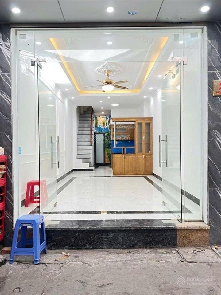 Vũ tông phan 6 tầng thang máy 40m2 ô tô 7 chỗ đỗ cửa 14tỷ nhà mặt ngõ cách một nhà ra phố