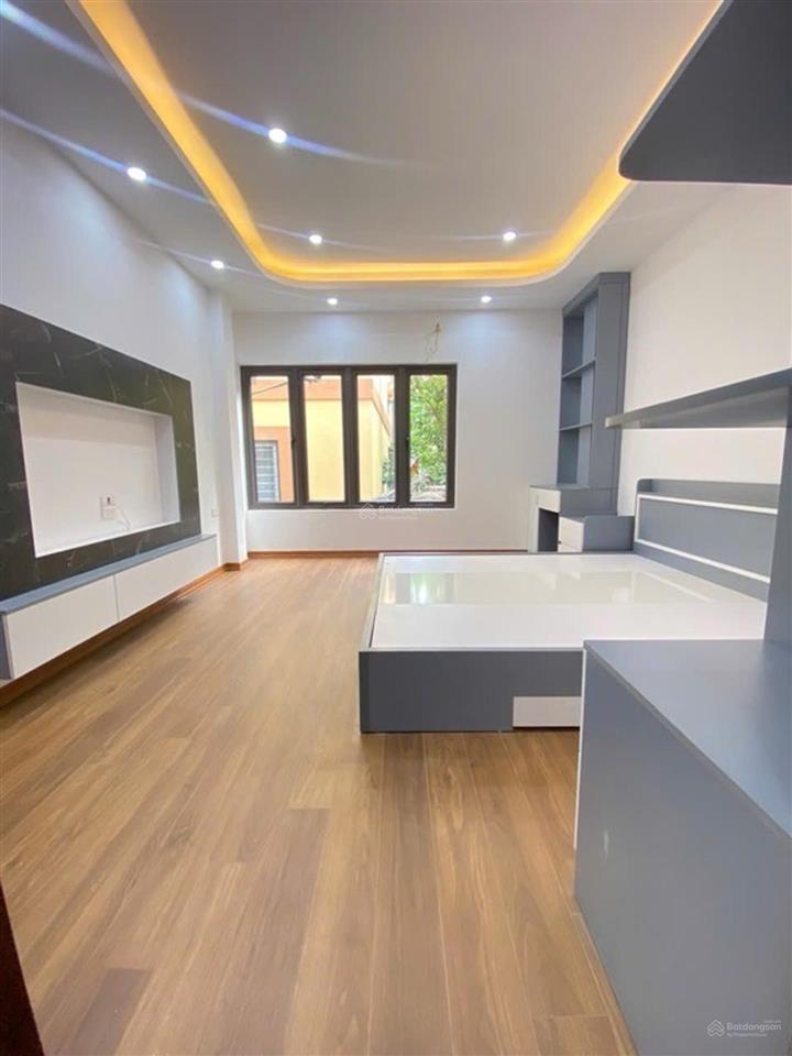 Quanh thanh xuân đố anh chị em kiếm được căn thứ 2 nhà 6 tầng thang máy 32m2 mà chỉ nhỉnh 8tỷ
