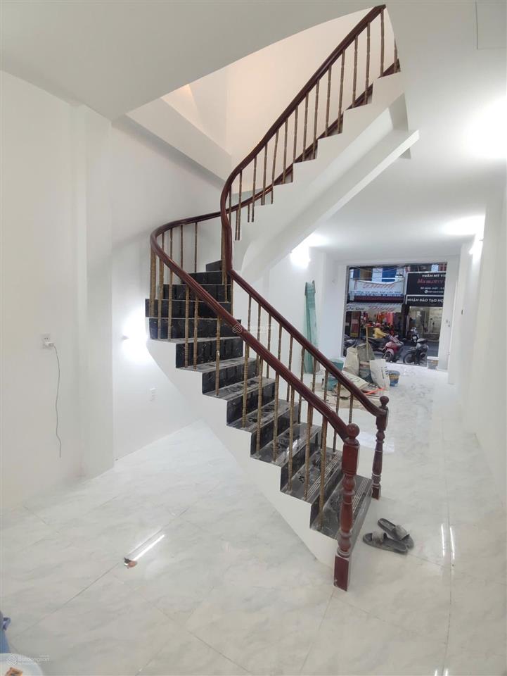 Cho thuê nhà mặt tiền 107 đặng chất, chanh hưng.tiện kinh doanh mọi ngành nghề, 4x22m, 1 trệt 1 lầu