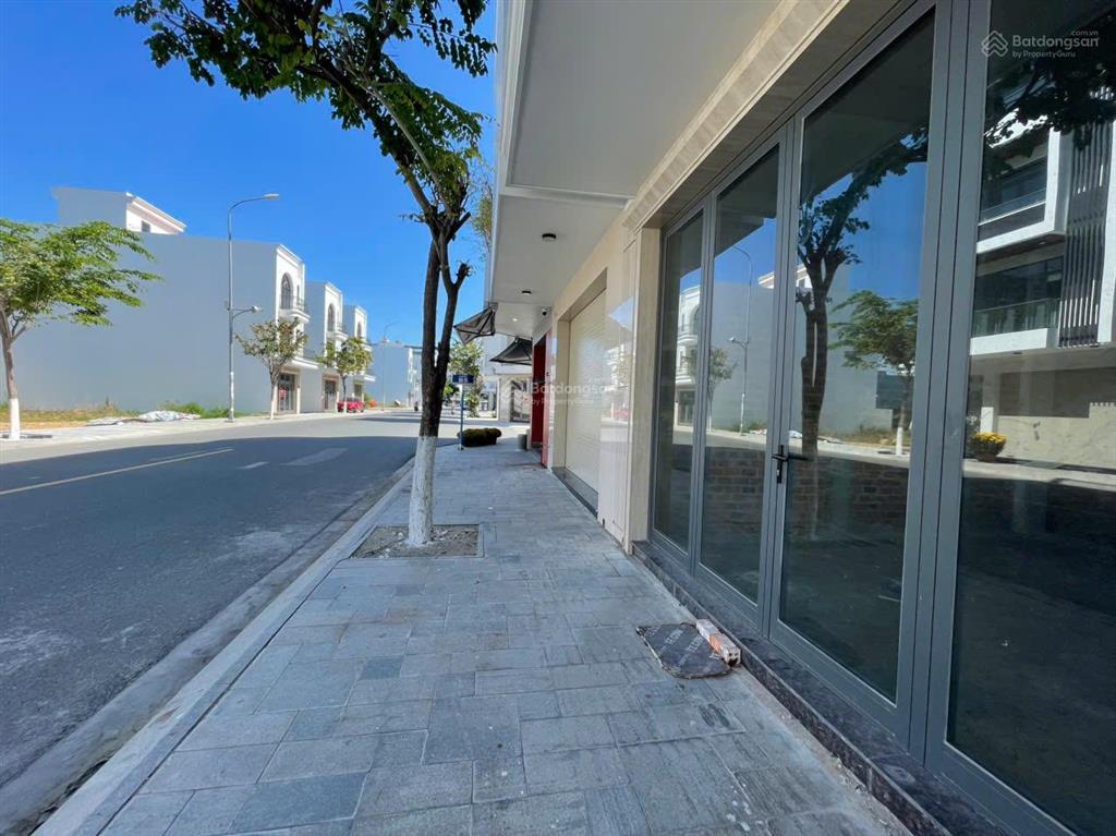 Nhà phố xây sẵn vcn phước long 2  nhận nhà làm ngay thủ tục cấp sổ hồng cho khách hàng