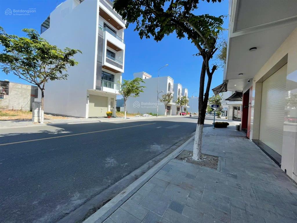 Nhà phố xây sẵn vcn phước long 2  nhận nhà làm ngay thủ tục cấp sổ hồng cho khách hàng