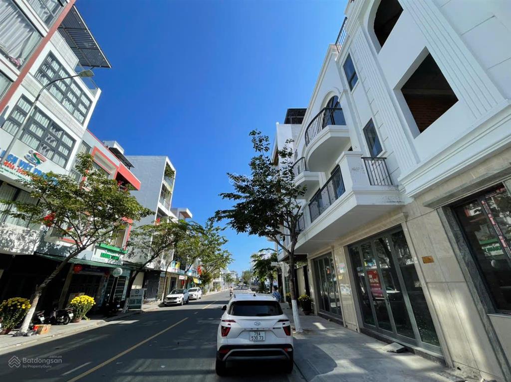 Nhà phố xây sẵn vcn phước long 2  nhận nhà làm ngay thủ tục cấp sổ hồng cho khách hàng