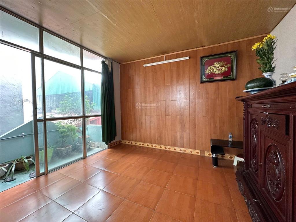 Cho hộ gia đình thuê nhà riêng ngõ 18, khương hạ, 4 tầng x 50m2, nội thất cơ bản, 12 tr/tháng (mtg)