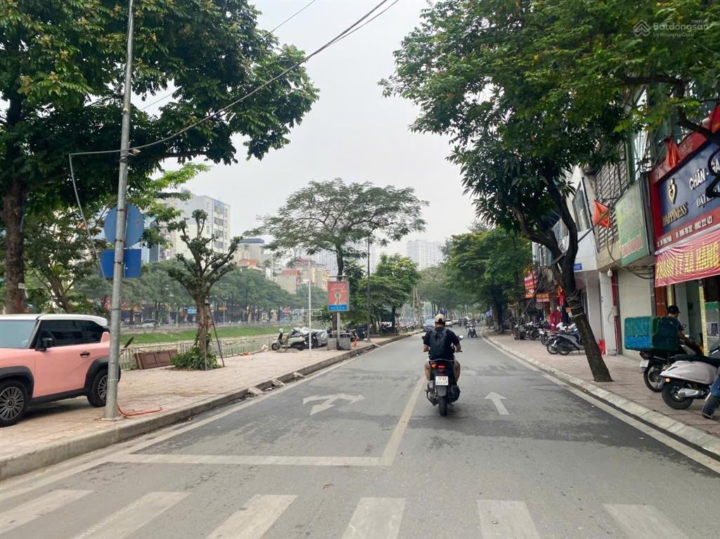 Mặt phố vũ tông phan 70m2, 5 tầng, mt 5.5m, thang máy, kinh doanh, view thoáng, 2 vỉa hè để xe