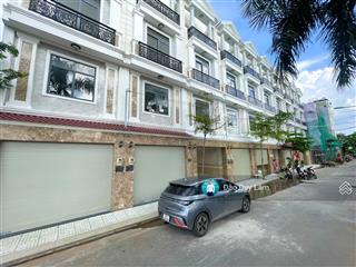 Nguyên căn mới 100%, 4 tầng khu đồng bộ sát vạn phúc, ven sông sài gòn  phù hợp ở, làm văn phòng