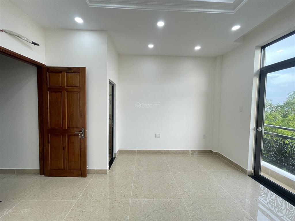 Nguyên căn mới 1 trệt 5 lầu view sông sát vạn phúc city  đường 10m  khu đồng bộ, có thang máy