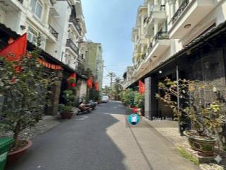 Nhà 4 tầng dân cư đồng bộ ngay chợ hiệp bình  sát trục phạm văn đồng, cách giga mall 1km  giá tôt