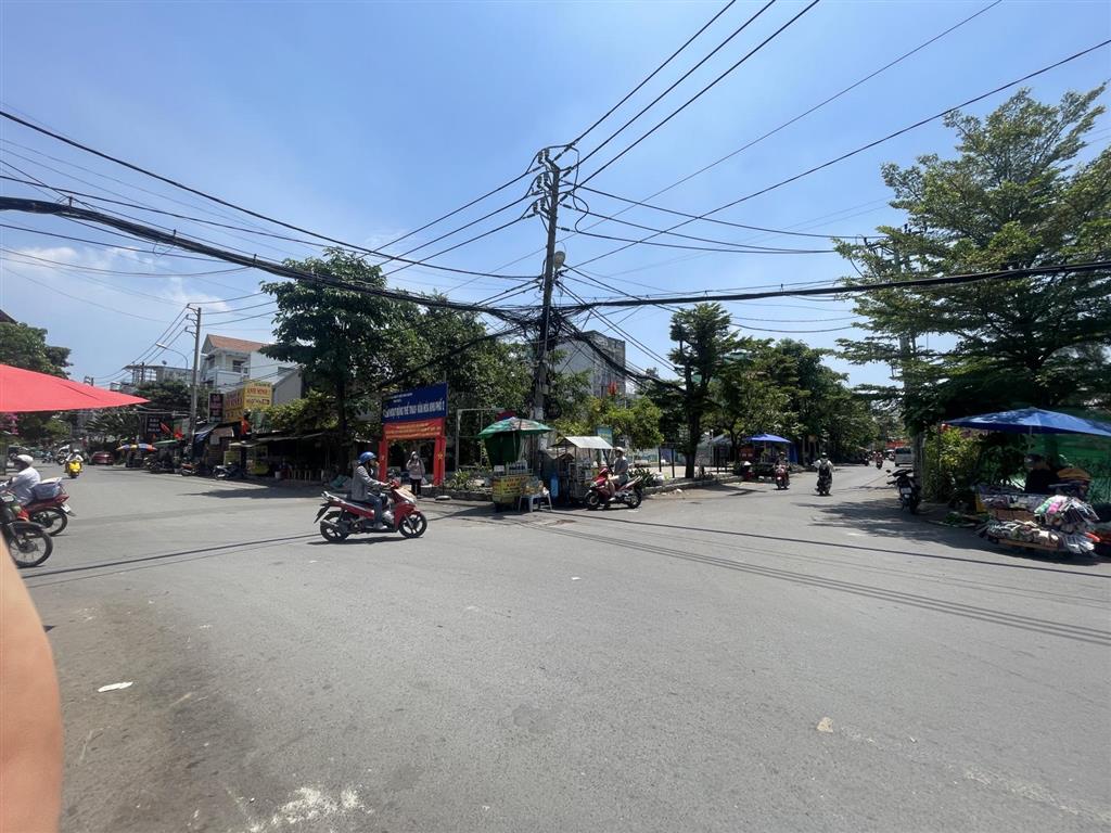 Đất thổ cư 6x18m ngay chợ bình triệu  đường xe tải 10m  đường thông ra giga mall