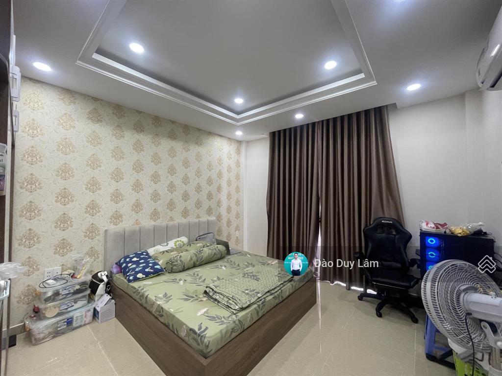 Nhà 3 tầng hẻm ô tô  sát mặt tiền quốc lộ 13  4x16m có sân đậu ô tô  4 phòng, 4wc