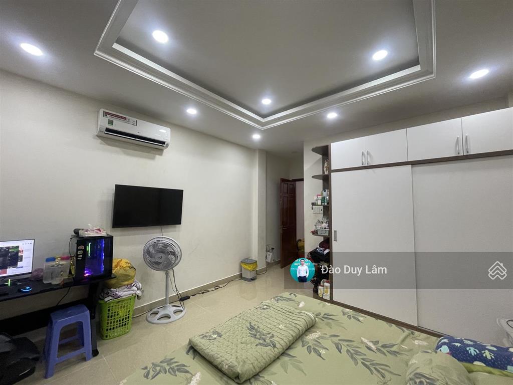 Nhà 3 tầng hẻm ô tô  sát mặt tiền quốc lộ 13  4x16m có sân đậu ô tô  4 phòng, 4wc