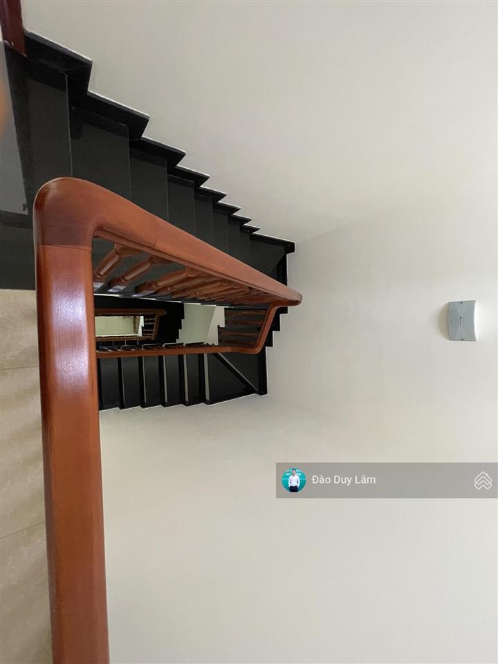 Nhà 3 tầng còn rất mới  nhận nhà ở ngay cạnh khu biệt thự jamona  4x18m  ô tô vào tận nhà