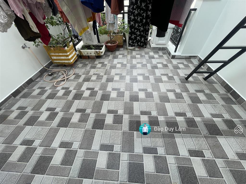 Nhà 3 tầng còn rất mới  nhận nhà ở ngay cạnh khu biệt thự jamona  4x18m  ô tô vào tận nhà