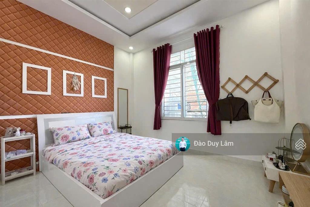 Nhà đẹp 3 tầng full nội thất  khu đồng bộ ngay uỷ ban phường hiệp bình  chợ hiệp bình phước