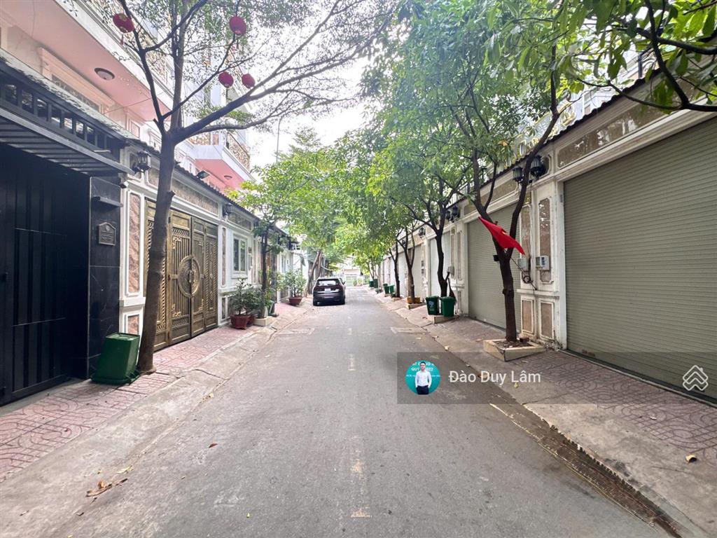 Nguyên căn 4 tầng khu đồng bộ sát mặt tiền, liền kề vạn phúc city  4 phòng có sẵn máy lạnh