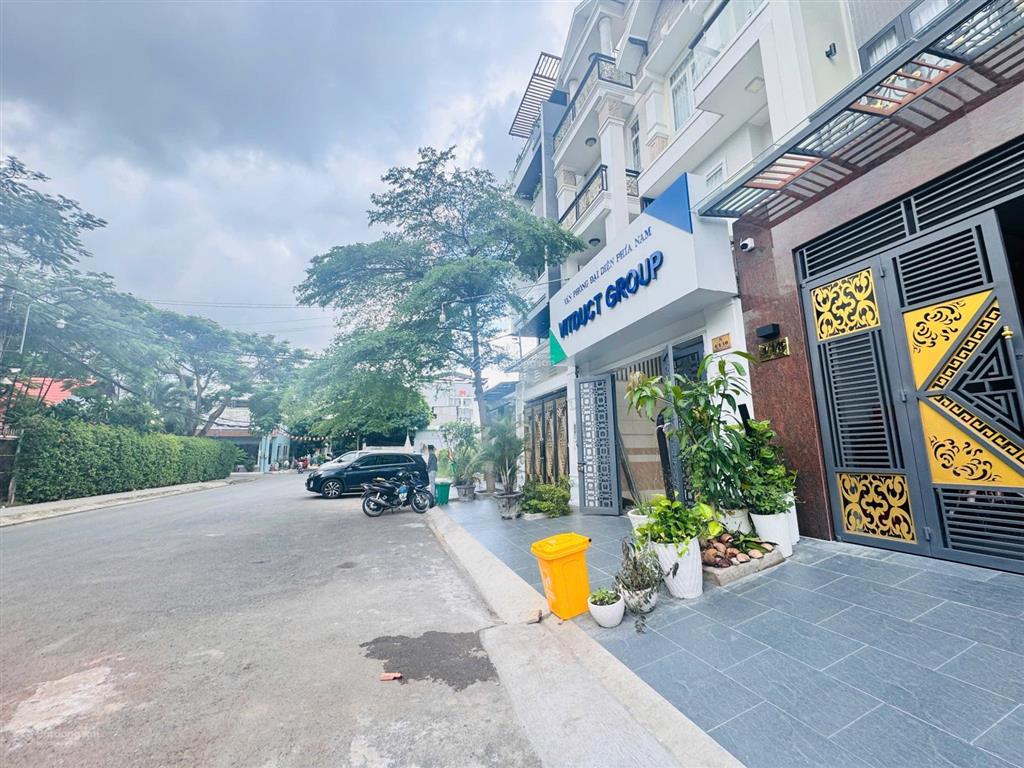 Nguyên căn 4 tầng mới 100% đường xe tải sát vạn phúc  5 pn, 6 wc phù hợp làm văn phòng, kinh doanh