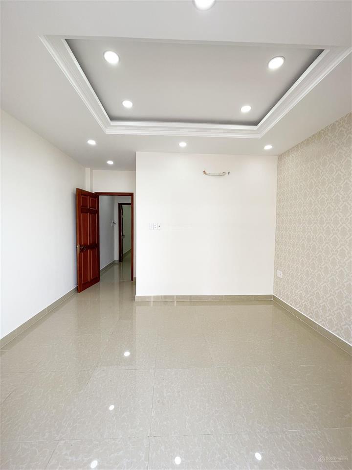 Nguyên căn đồng bộ 4 tầng  khu đồng bộ, đường rộng ô tô vào tận nhà, sát mặt tiền quốc lộ 13