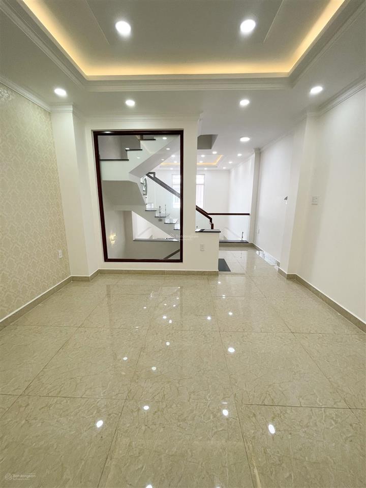 Nguyên căn đồng bộ 4 tầng  khu đồng bộ, đường rộng ô tô vào tận nhà, sát mặt tiền quốc lộ 13