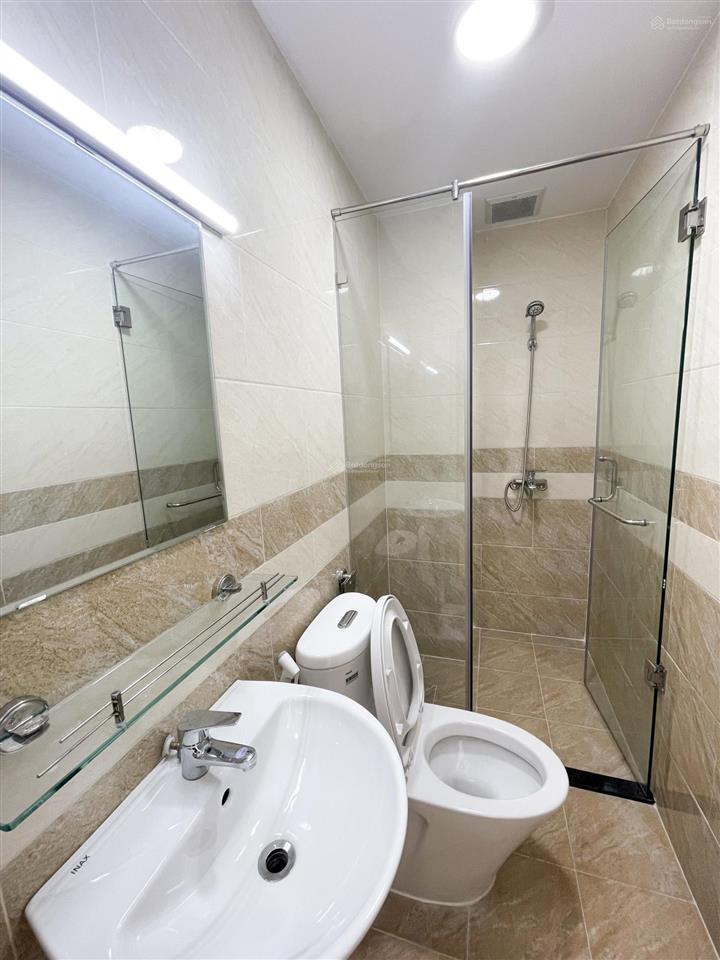 Nguyên căn đồng bộ 4 tầng  khu đồng bộ, đường rộng ô tô vào tận nhà, sát mặt tiền quốc lộ 13