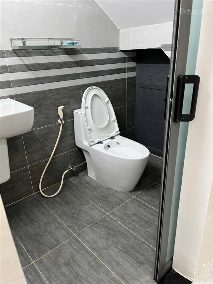 Nhà 3 tầng  đường xe tải ngay khu biệt thự jamona  4x21m giá cực tốt 6,3 tỷ  0901 469 ***