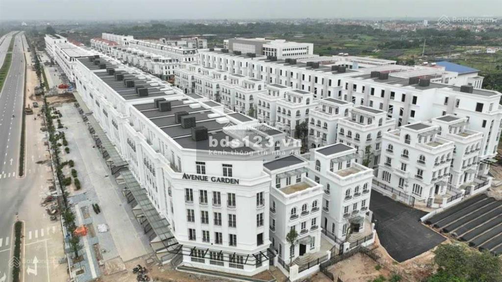 Bán biệt thự vip mặt đường 60m cách hồ tây 10p diện tích 102m2 xây 6 tầng + 1 hầm để xe.
