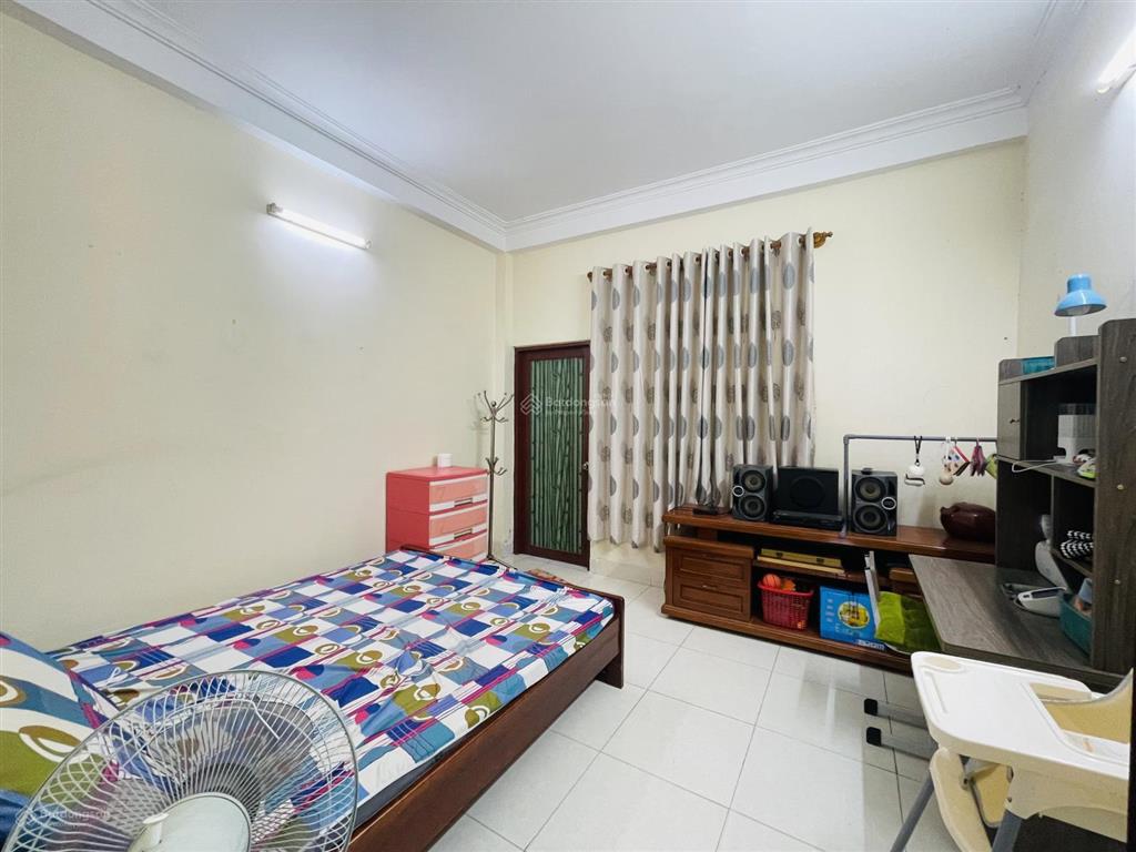Bán nhà 2 tầng 3 mặt thoáng ngọc hiệp, cách 23/10 chỉ 80m gần siêu thị go nha trang. dt 164m2