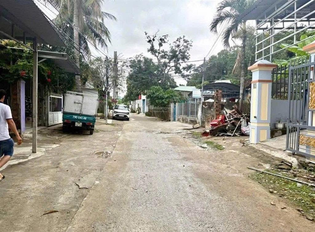 Bán lô đất mặt tiền núi cấm 1, vĩnh thái cách vòng xoay võ nguyên giáp 150m, đường rộng 8m