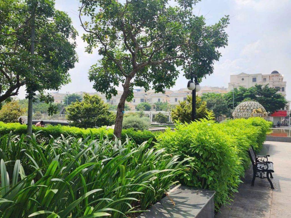 Bán Biệt Thự Cityland Park Hills: 250m2 - Giá 50 tỷ
