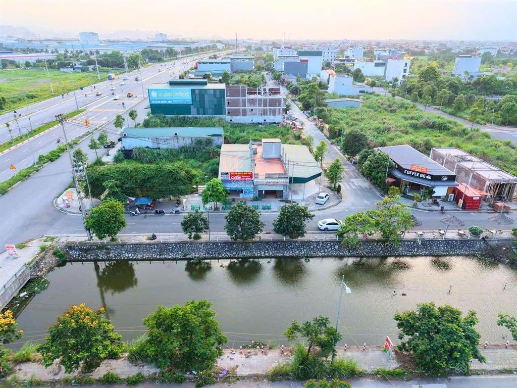Lô mặt kênh hh12 kđt đại cương
giá 44tr/m2 0933 831 ***