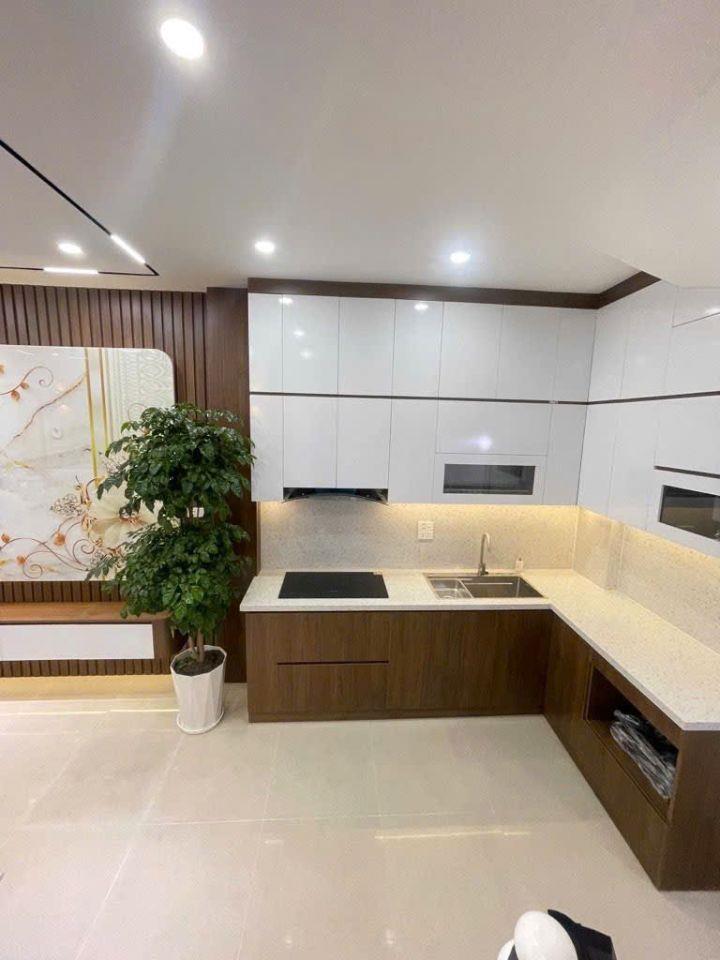 Tôi cần b.á.n nhà Trần Đại Nghĩa-Đại La -Đồng Tâm_ Hai Bà Trưng-DT 34m2x5T full nội thất