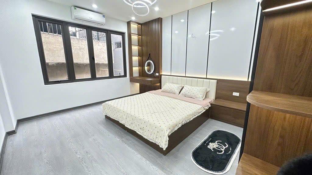 Tôi cần b.á.n nhà Trần Đại Nghĩa-Đại La -Đồng Tâm_ Hai Bà Trưng-DT 34m2x5T full nội thất