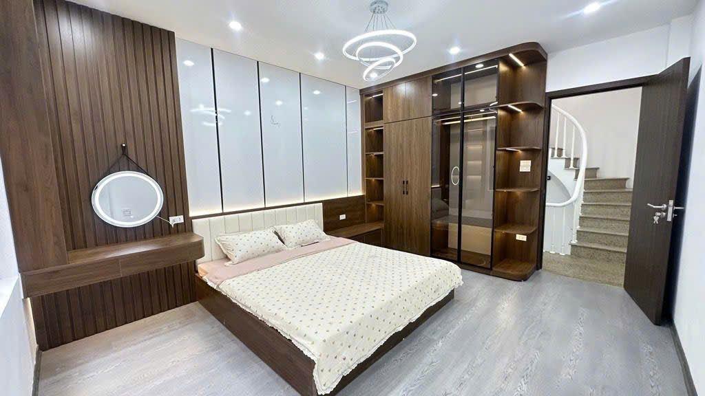 Chủ nhà b.á.n  căn nhà Trần Đại Nghĩa-Đại La -Đồng Tâm_ Hai Bà Trưng-DT 34m2x5T full nội thất