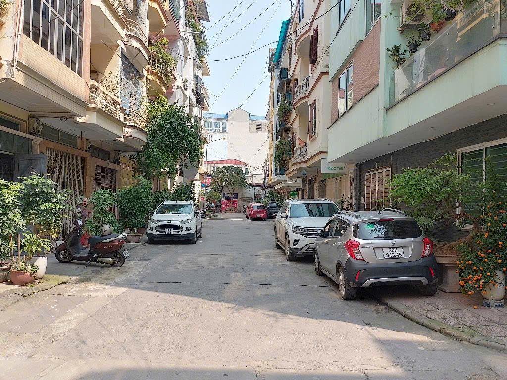  N.h.à p.hâ.n lô phố Vọng– Hai Bà Trưng–DT 105m2x5T ô tô đỗ trước cửa ngày đêm 