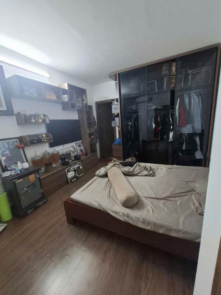Tôi cần B.á.n căn hộ chung cư K35 Tân Mai -Hà Nội DT 77m2 full nội thất giá hơn 6 tỷ